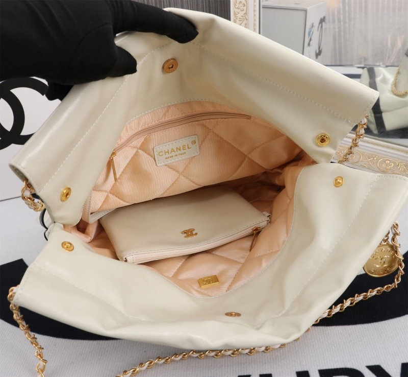 Ch**el hobo 22 bags